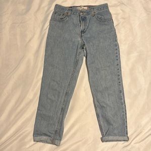 Vintage Levi’s relaxed tapered jeans 550 size 8s